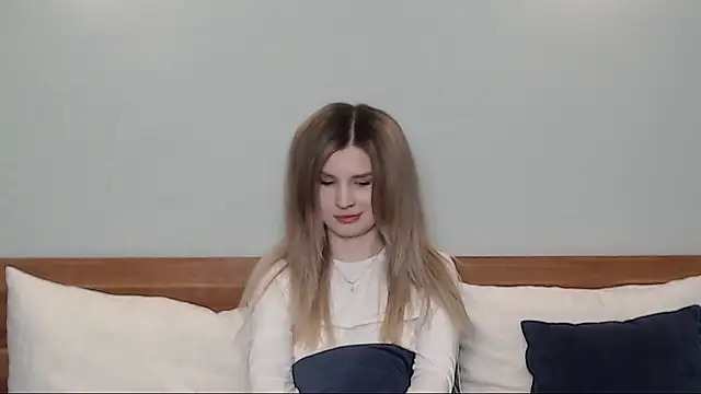 Chloe Addison online show from 02-12-25, 05:16