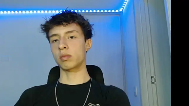 Snapshot of Juanmres chatting on 10-22-25, 03:29 Juanmres online show from 10-22-25, 03:29