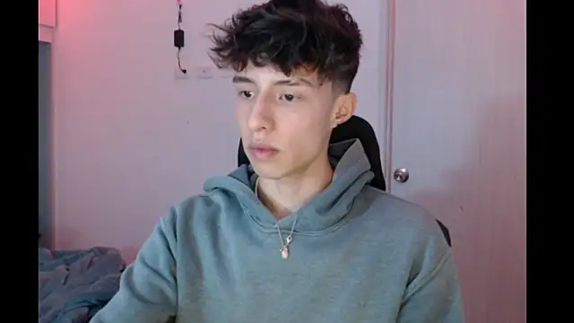 Juanmres online show from 11-26-25, 04:57