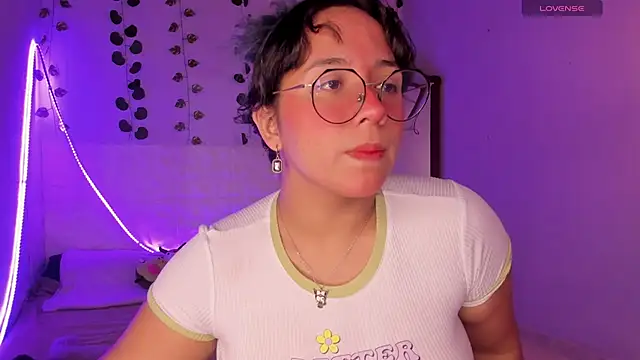 Ludovica6669 online show from 03-06-25, 10:26