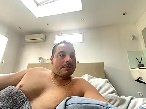 justeqqun online show from 11-11-25, 10:04