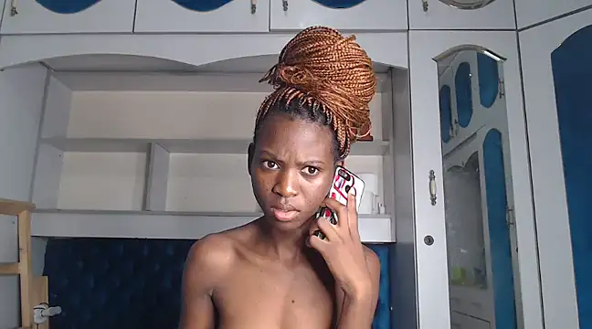 Snapshot of YoungDiva69 chatting on 01-30-25, 07:26 YoungDiva69 online show from 01-30-25, 07:26