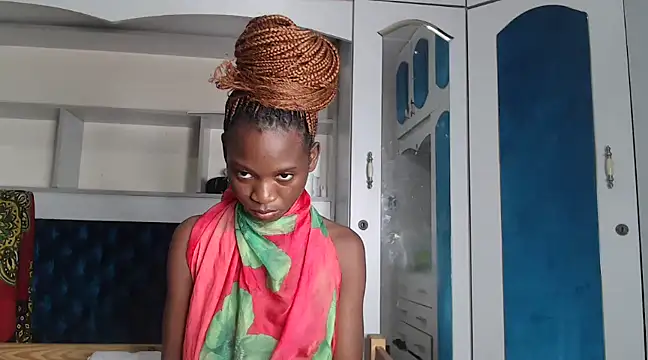 Snapshot of YoungDiva69 chatting on 01-31-25, 07:08 YoungDiva69 online show from 01-31-25, 07:08