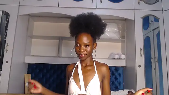 Snapshot of YoungDiva69 chatting on 02-15-25, 12:26 YoungDiva69 online show from 02-15-25, 12:26