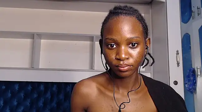 Snapshot of YoungDiva69 chatting on 03-04-25, 05:56 YoungDiva69 online show from 03-04-25, 05:56