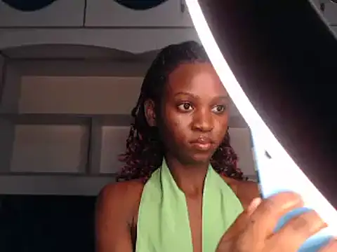 Snapshot of YoungDiva69 chatting on 03-22-25, 08:04 YoungDiva69 online show from 03-22-25, 08:04