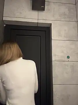 Snapshot of Sweet_Pussy2024 chatting on 02-11-25, 06:11 Sweet Pussy2024 online show from 02-11-25, 06:11