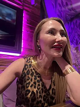 Snapshot of Sweet_Pussy2024 chatting on 02-21-25, 03:43 Sweet Pussy2024 online show from 02-21-25, 03:43