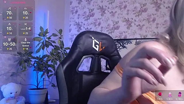 AliciaBlondes online show from 02-17-25, 07:47