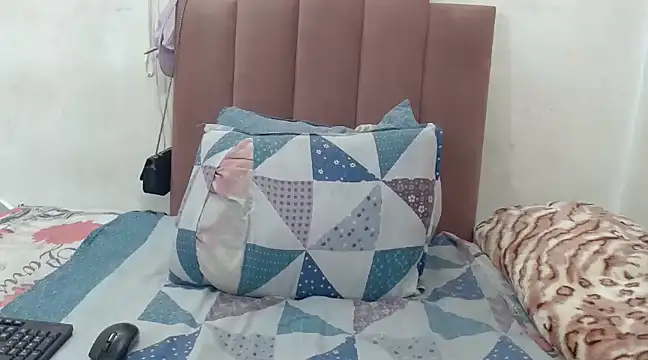 SexyLuna25 online show from 03-19-25, 05:39