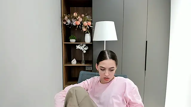 WhitneyCruise online show from 02-03-25, 09:30