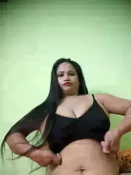 Snapshot of hornysania123 chatting on 02-19-25, 06:21 hornysania123 online show from 02-19-25, 06:21