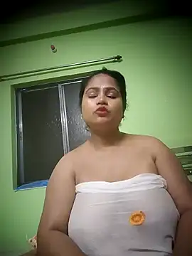 Snapshot of hornysania123 chatting on 03-12-25, 09:13 hornysania123 online show from 03-12-25, 09:13