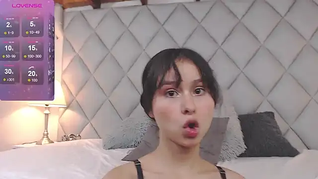 Snapshot of LalyCastro chatting on 02-25-25, 02:03 LalyCastro online show from 02-25-25, 02:03