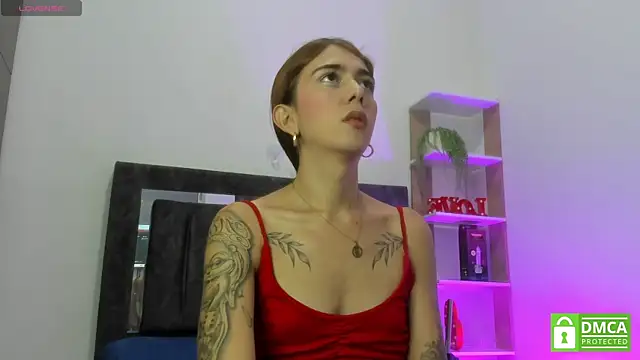 Snapshot of Nicol_TransGirl chatting on 05-03-26, 02:17 Nicol TransGirl online show from 05-03-26, 02:17