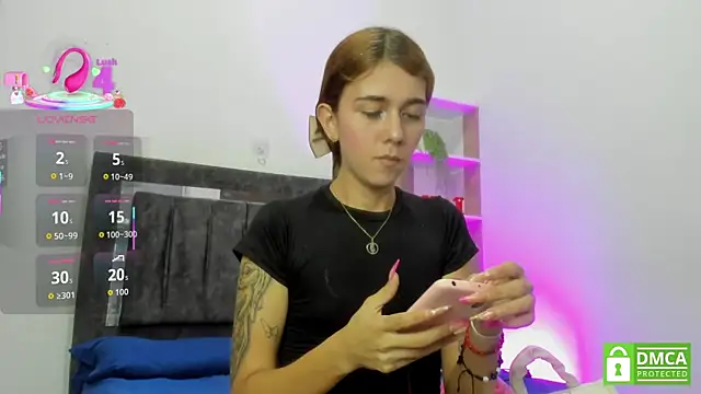 Snapshot of Nicol_TransGirl chatting on 05-05-26, 04:20 Nicol TransGirl online show from 05-05-26, 04:20