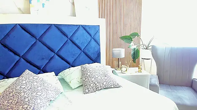 IsabelaWoods online show from 04-19-26, 09:28