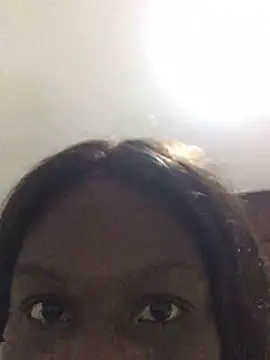 Snapshot of cutee2000 chatting on 02-22-25, 12:05 cutee2000 online show from 02-22-25, 12:05