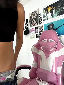 Snapshot of LiLy_kIndly chatting on 10-09-25, 09:13 LiLy kIndly online show from 10-09-25, 09:13