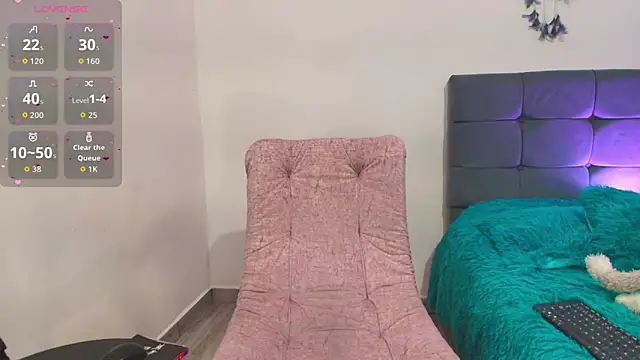 Snapshot of Sophie_Astor chatting on 11-27-25, 10:45 Sophie Astor online show from 11-27-25, 10:45