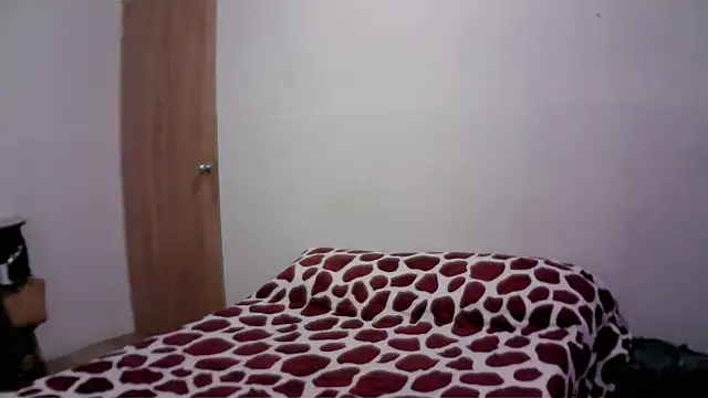 Snapshot of Alaiapink chatting on 02-10-25, 09:04 Alaiapink online show from 02-10-25, 09:04