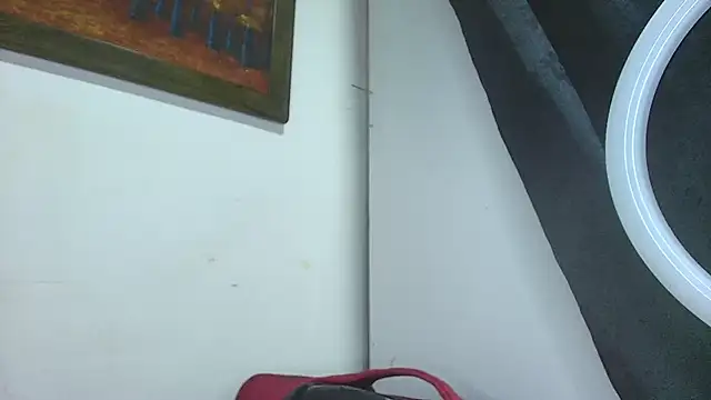 Snapshot of Alaiapink chatting on 09-27-25, 12:15 Alaiapink online show from 09-27-25, 12:15