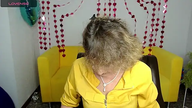 Snapshot of SexyGrandma_ chatting on 02-13-25, 03:56 SexyGrandma  online show from 02-13-25, 03:56