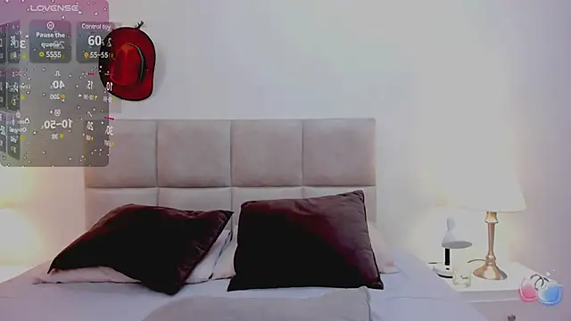 Snapshot of MelodyWinx chatting on 02-26-25, 06:43 MelodyWinx online show from 02-26-25, 06:43