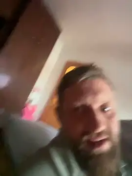 Snapshot of adelin20 chatting on 03-16-25, 06:09 adelin20 online show from 03-16-25, 06:09