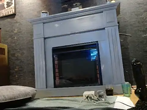 Snapshot of Astrid-Gilbert chatting on 02-23-25, 07:00 Astrid-Gilbert online show from 02-23-25, 07:00