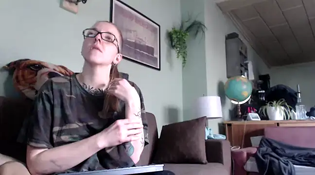 Snapshot of Astrid-Gilbert chatting on 02-26-25, 12:03 Astrid-Gilbert online show from 02-26-25, 12:03