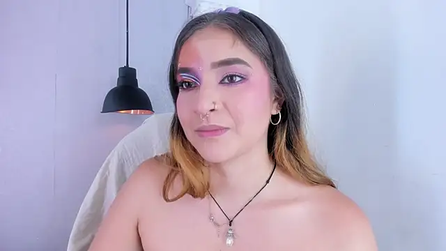 Snapshot of Shanntal_ chatting on 09-11-25, 07:25 Shanntal  online show from 09-11-25, 07:25