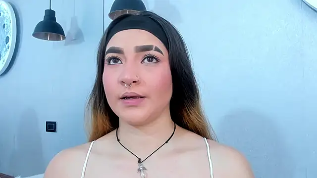 Snapshot of Shanntal_ chatting on 10-19-25, 07:14 Shanntal  online show from 10-19-25, 07:14