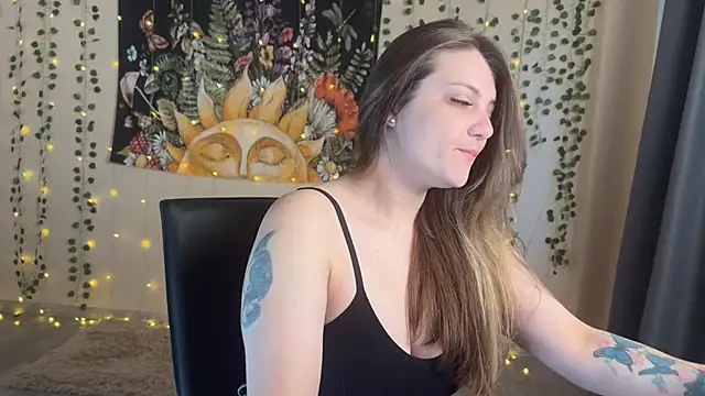 Snapshot of SweetyKatherine chatting on 10-18-25, 06:37 SweetyKatherine online show from 10-18-25, 06:37