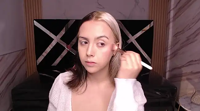 Hela v online show from 03-10-25, 12:04