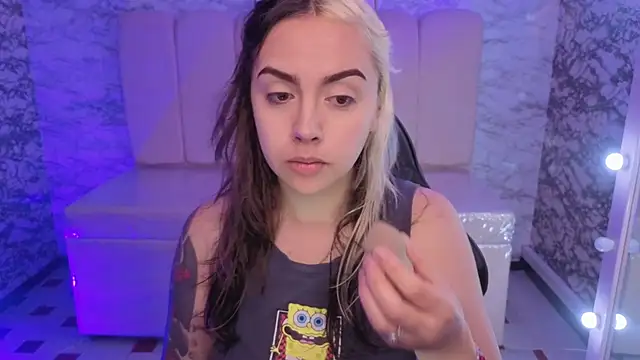 Hela v online show from 10-16-25, 11:44