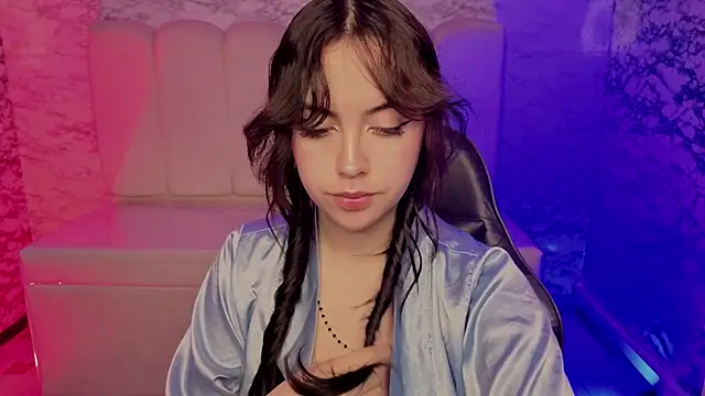 Hela v online show from 04-23-26, 01:13