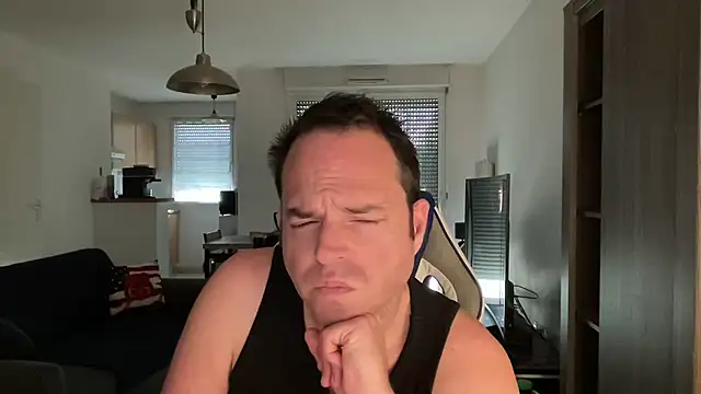 Funnyjul31 online show from 02-22-25, 02:52