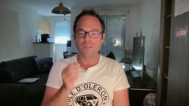 Funnyjul31 online show from 10-09-25, 10:13