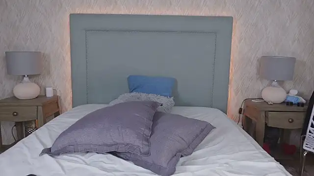 MillaBlis online show from 03-03-25, 07:17