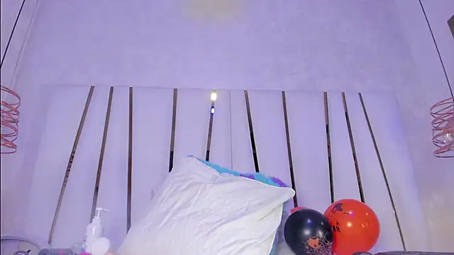 violet gray  online show from 10-24-25, 12:34