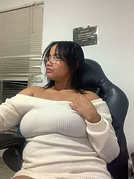 Snapshot of my_cam chatting on 02-10-25, 11:55 my cam online show from 02-10-25, 11:55