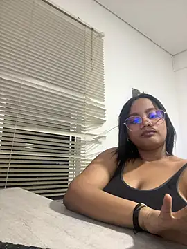 Snapshot of my_cam chatting on 02-27-25, 11:04 my cam online show from 02-27-25, 11:04