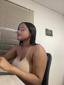 Snapshot of my_cam chatting on 03-01-25, 11:58 my cam online show from 03-01-25, 11:58