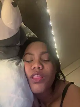 Snapshot of my_cam chatting on 03-06-25, 03:13 my cam online show from 03-06-25, 03:13