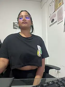 Snapshot of my_cam chatting on 03-07-25, 08:22 my cam online show from 03-07-25, 08:22