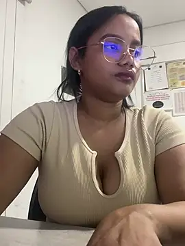 Snapshot of my_cam chatting on 03-19-25, 09:37 my cam online show from 03-19-25, 09:37