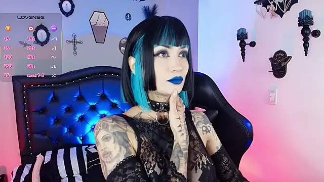 IsisRaichuu  online show from 01-13-26, 07:19