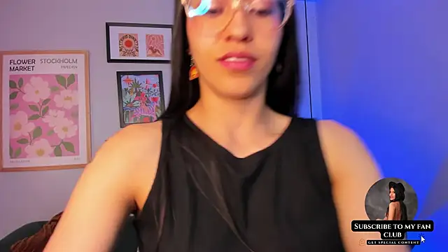 Snapshot of nina__dixon chatting on 02-13-25, 08:13 nina dixon online show from 02-13-25, 08:13