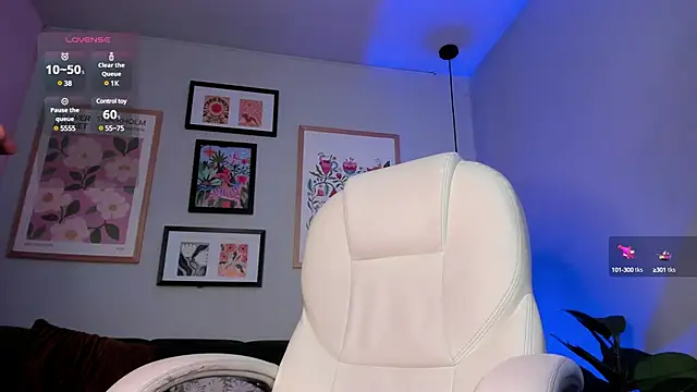 Snapshot of nina__dixon chatting on 03-02-25, 07:45 nina dixon online show from 03-02-25, 07:45